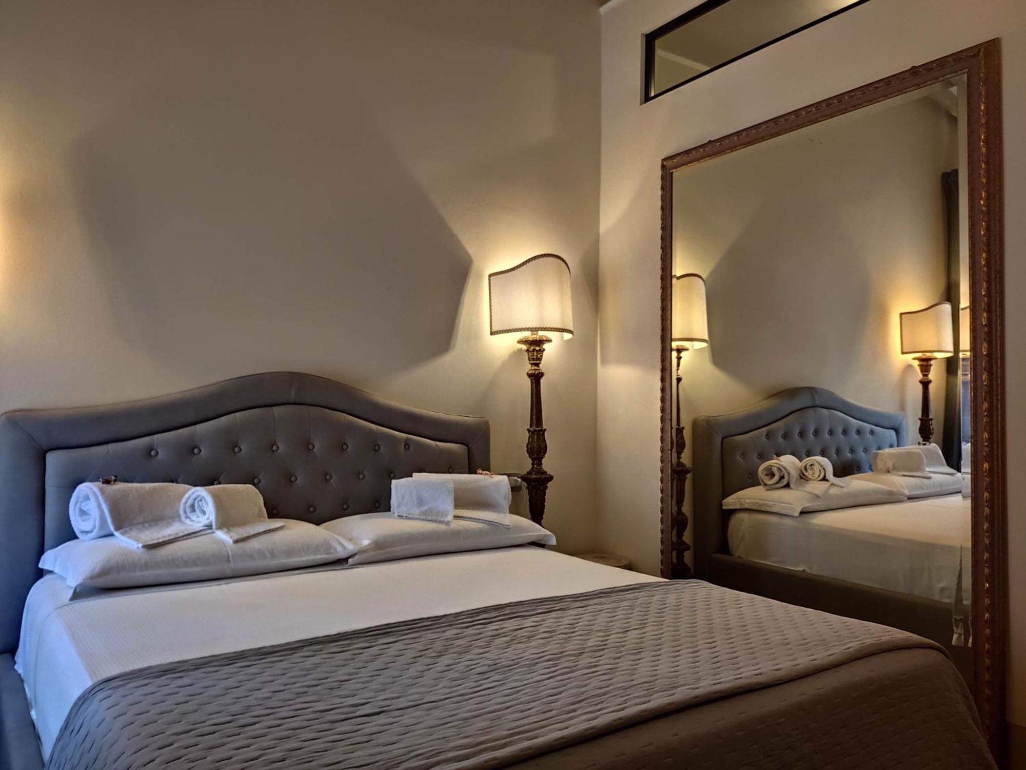 Residenza D'Epoca Cavaliere - Romantic Rooms Біббона Екстер'єр фото